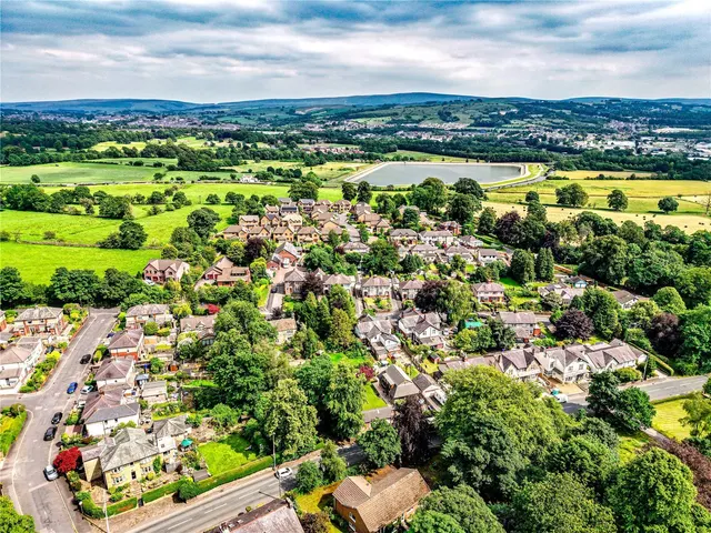 Barnoldswick Road, Barrowford, BB9, photo 3