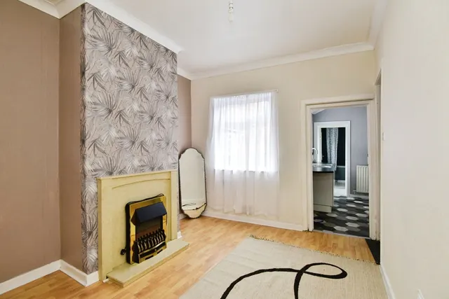 Photo 3 — Manor Street, STOKE-ON-TRENT, Staffordshire, ST4