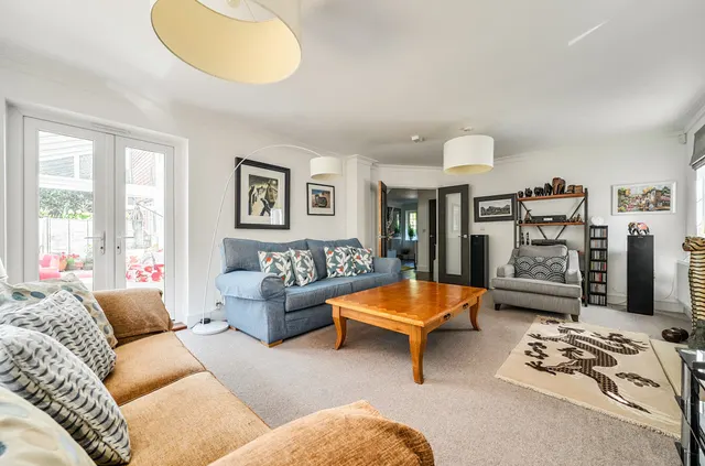Photo 3 — Storrington, RH20 3JW