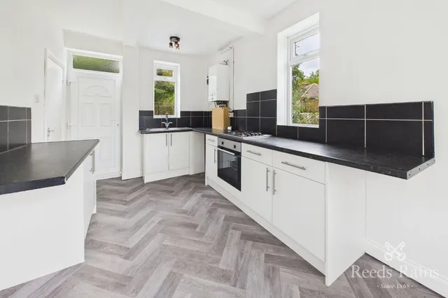 Crowder Road, Sheffield, S5, photo 2