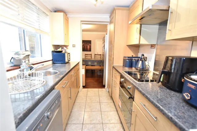 Photo 3 — Somerset Road, Farnborough, Hampshire, GU14 6DS