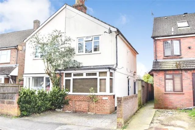 Somerset Road, Farnborough, Hampshire, GU14 6DS, photo 1
