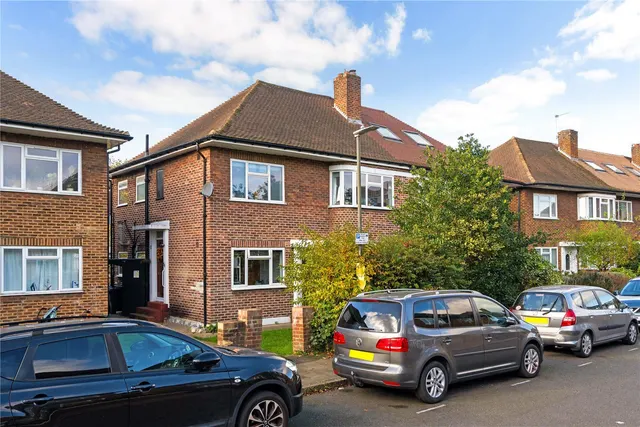 Braeside Avenue, London, SW19, photo 1