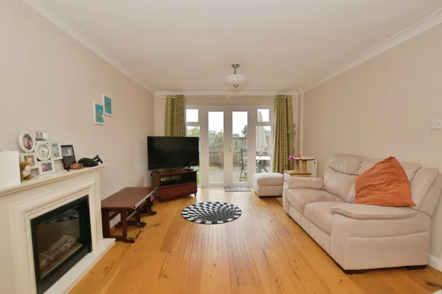 Broadhurst Drive, Kennington, TN24, photo 2
