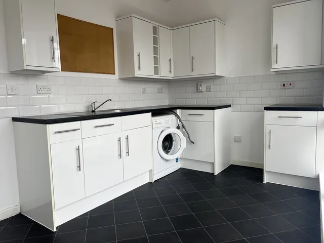 Scot Lane, Doncaster, DN1, photo 2