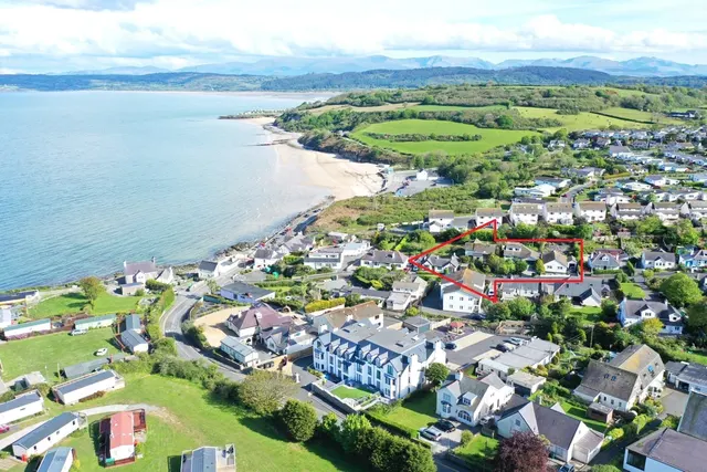 Ffordd Cynlas, Benllech, LL74, photo 2