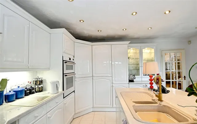Havant Road, Hayling Island, PO11, photo 3