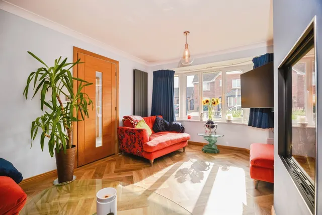 Gentian Way, Stockton-On-Tees, TS19, photo 3