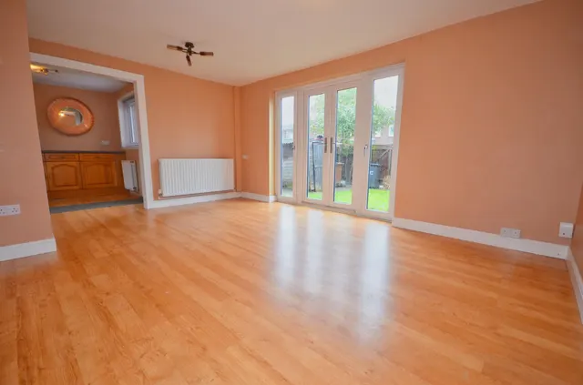 Photo 3 — Steyning Close, Corby, NN18