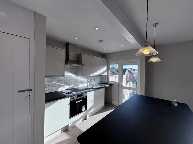 St Michaels Road, BA21, photo 3