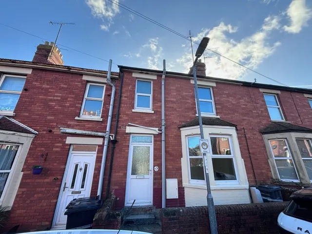 St Michaels Road, BA21, photo 1