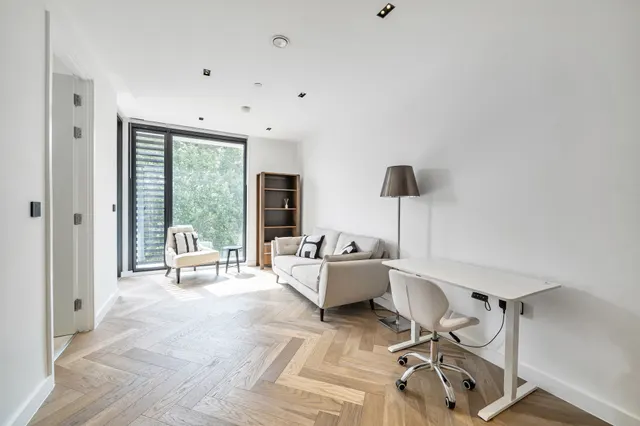 Apartment 33, 3 Cluny Mews, London, photo 1