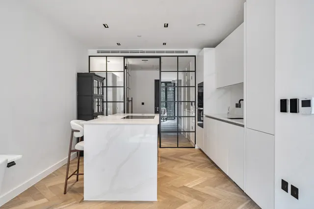 Photo 2 — Apartment 33, 3 Cluny Mews, London
