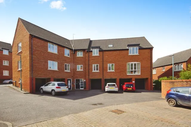 Townsend Close, Dursley, GL11, photo 1
