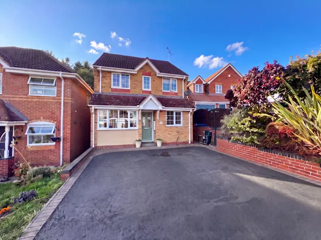 Hillside, Hartshill, CV10, photo 2