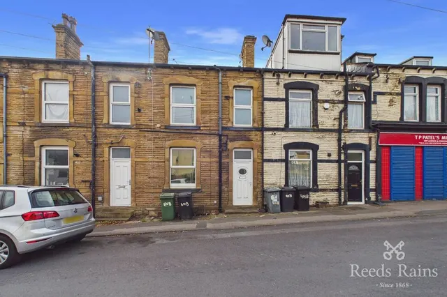 New Bank Street, Morley, LS27, photo 1