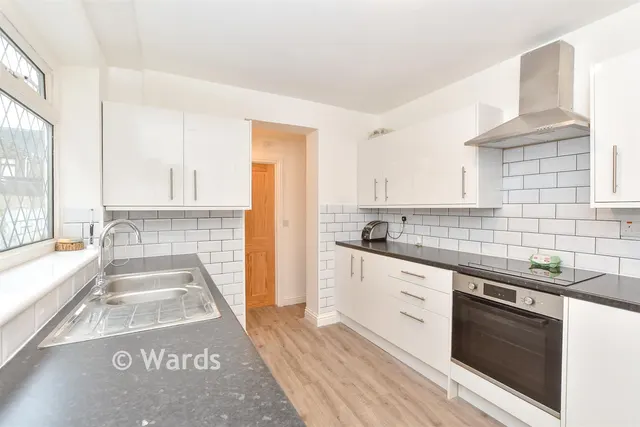Alexandra Road, Sheerness, ME12, photo 2