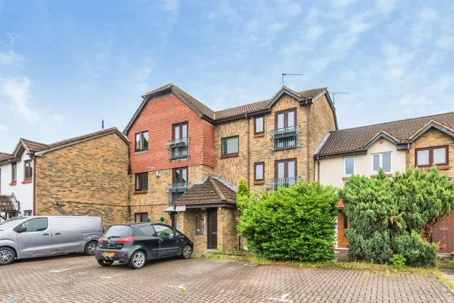 Castilian Mews, Shaw, Swindon, photo 1