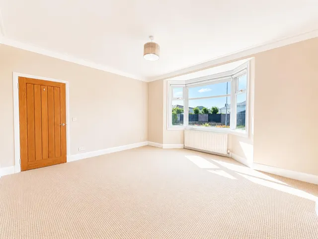 Photo 3 — Winburne Crescent, Hamilton, Hamilton, ML3 9BP