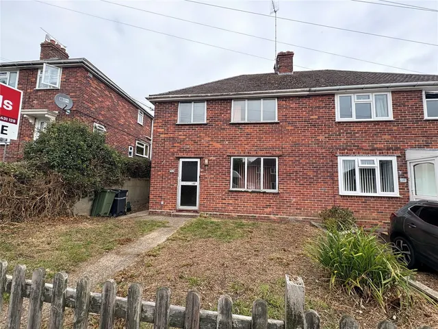 Chelston Avenue, Yeovil, BA21, photo 1