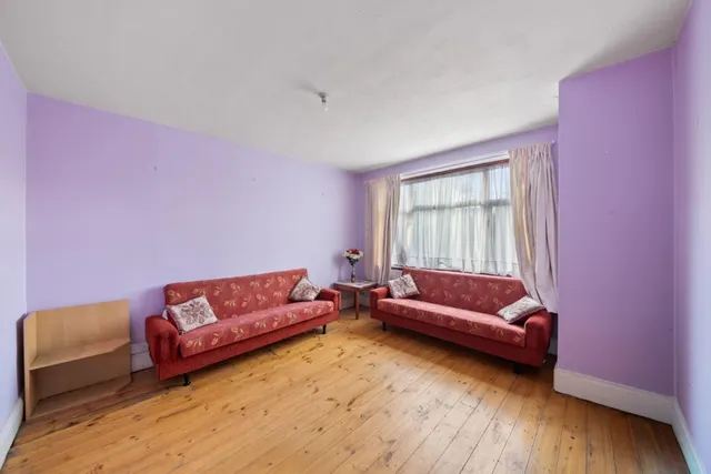 Station Road, Hayes, UB3, photo 3