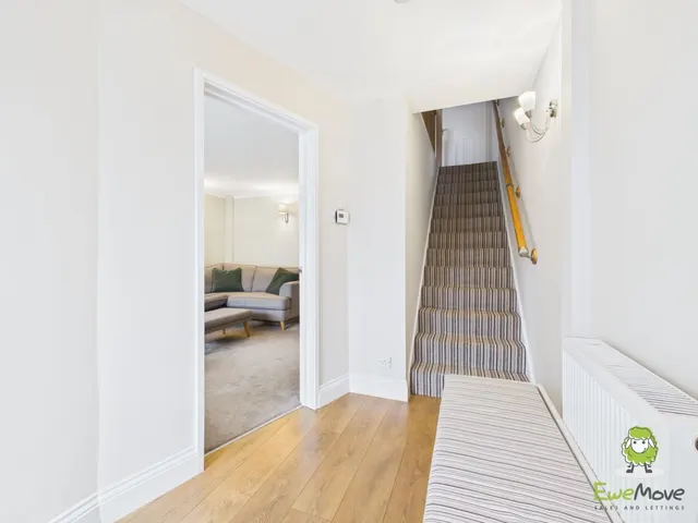 Mallard Close, Basingstoke, RG22, photo 3