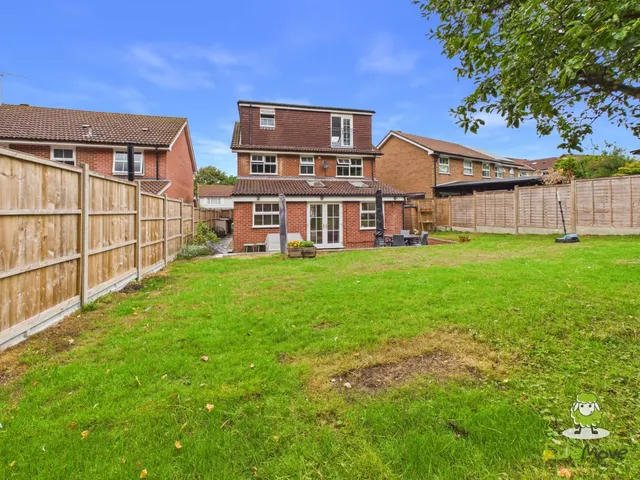 Mallard Close, Basingstoke, RG22, photo 2