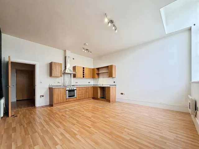 Cinnabar House, LA4, photo 3
