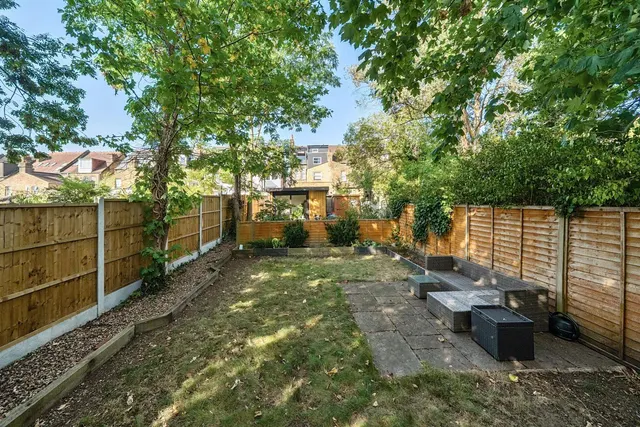 Photo 3 — Auckland Road, Crystal Palace, London, SE19