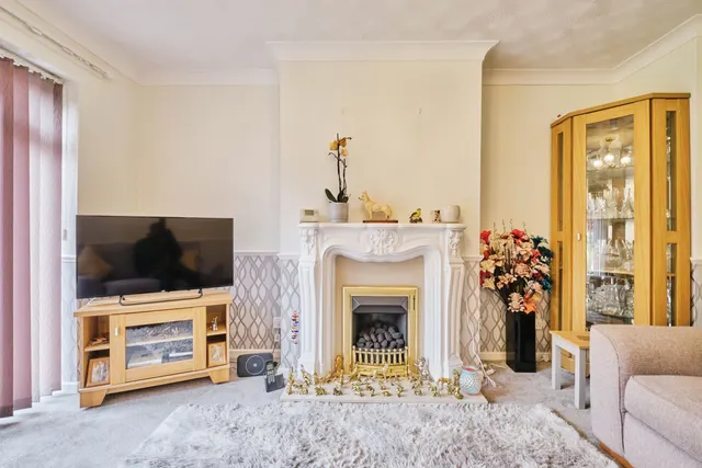 Photo 2 — Highcliffe Road, Tamworth, Staffordshire, B77