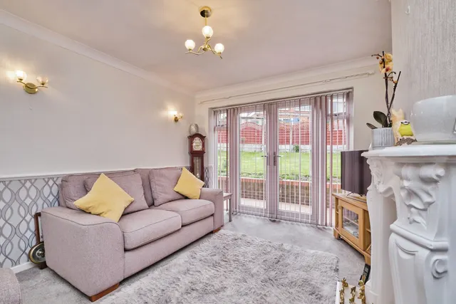 Photo 3 — Highcliffe Road, Tamworth, Staffordshire, B77