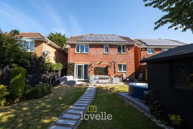 Newmarch Court, Scartho Top, DN33, photo 2