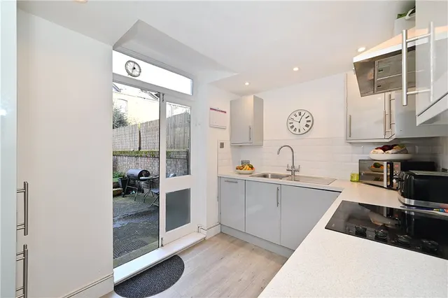 Photo 3 — Edbrooke Road, London, W9 2