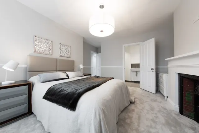 2 bedroom flat — Rosendale Road, West Dulwich, London, SE21