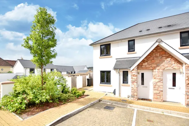 Dell Court, Newton Abbot, Devon, TQ12