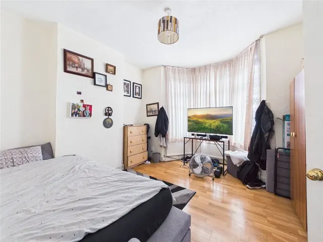Photo 2 — Truro Road, Walthamstow, E17