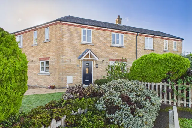 Derwent Way, Spalding, PE11, photo 1