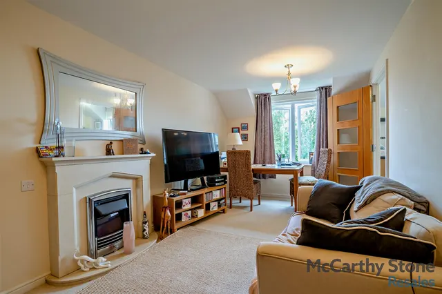 Overnhill Road, Downend, BS16, photo 3