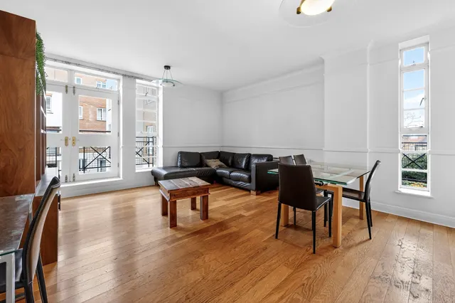 Heathfield Terrace, London, W4, photo 1