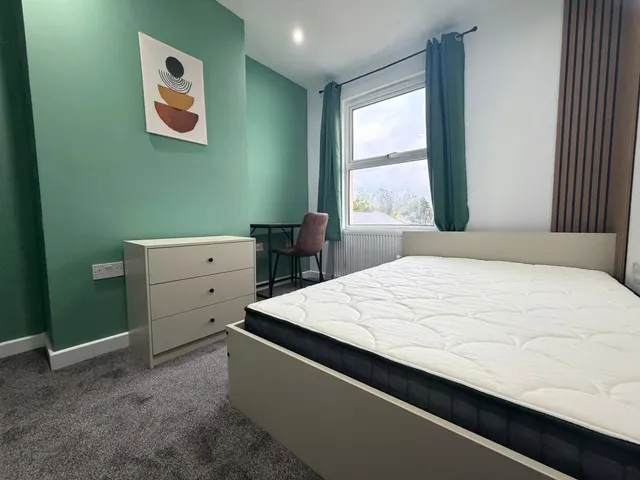 Weston Road, Guildford, GU2, photo 1