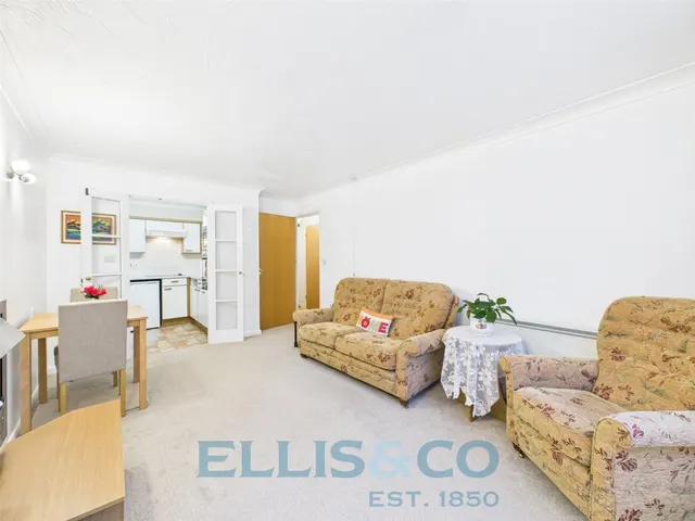 Waterloo Road, Tonbridge, TN9, photo 3