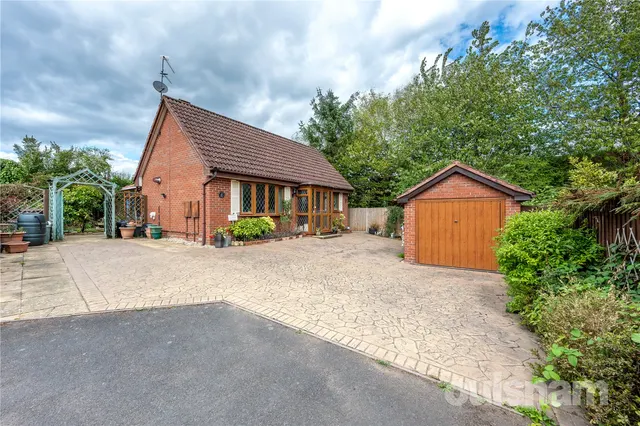 St. Stephens Gardens, Redditch, Worcestershire, B98 8HZ, photo 1