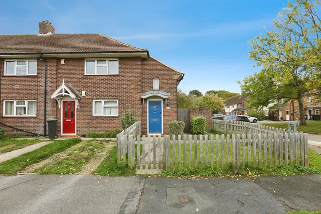 St. Nicholas Avenue, Gosport, photo 1