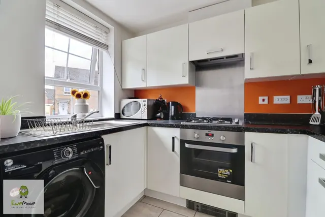 Station Court, Cannock, WS11, photo 2