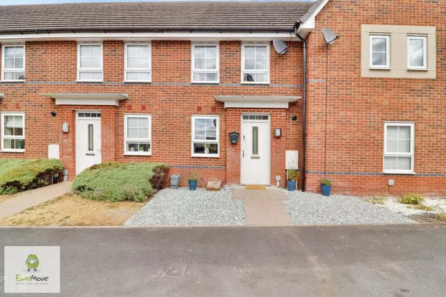 Station Court, Cannock, WS11, photo 1