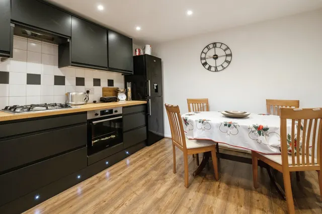Queen Elizabeth Drive, Paignton, photo 1