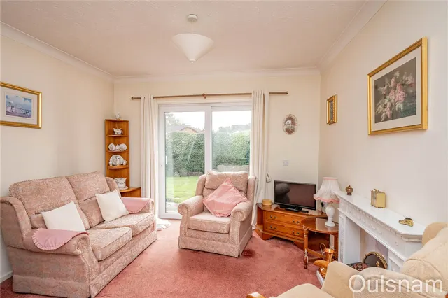 Photo 3 — Spire View, Bromsgrove, Worcestershire, B61 8DZ