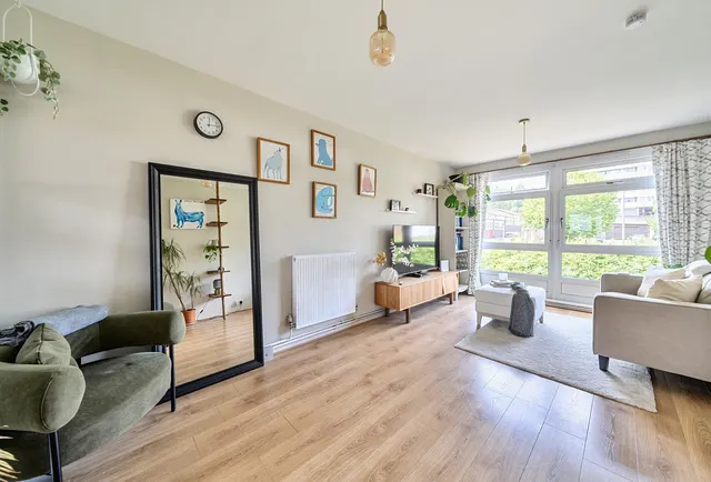 Bell Drive, London, SW18 5PZ, photo 1