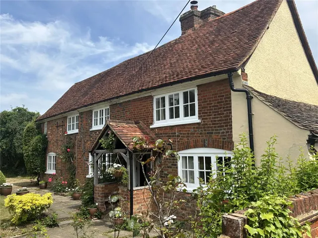Photo 2 — Bucks Hill, Kings Langley, Hertfordshire, WD4 9AS