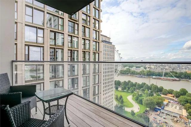 Photo 3 — Casson Square, Southbank Place, Waterloo, London, SE1 7GT